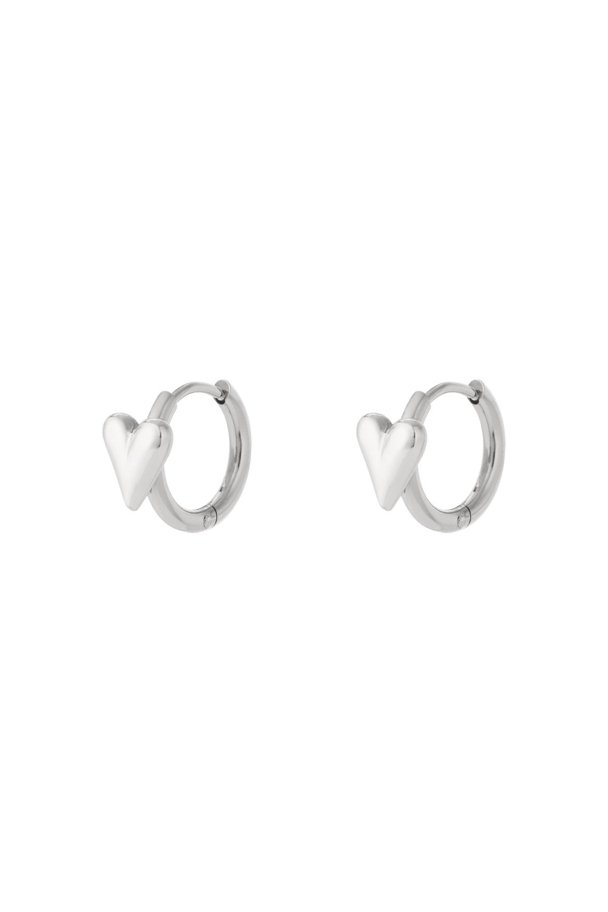 Mini hartjes oorbellen